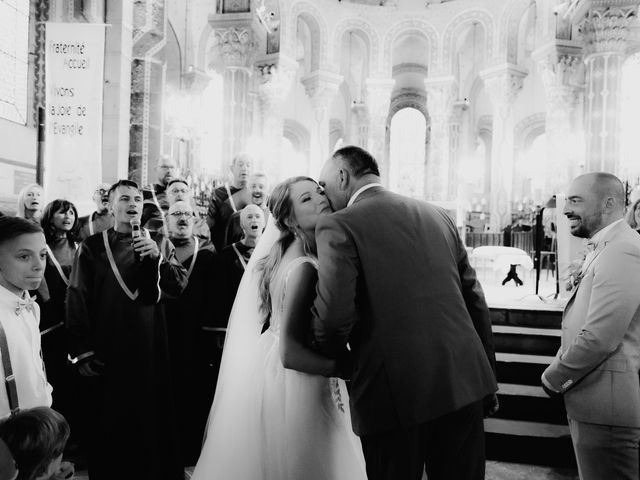 Le mariage de Stephane et Marine à Aydat, Puy-de-Dôme 31