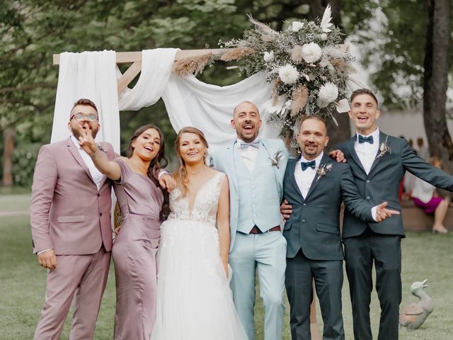 Le mariage de Stephane et Marine à Aydat, Puy-de-Dôme 64