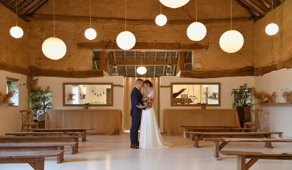 Le mariage de Julien et Kelly à Montfort-le-Gesnois, Sarthe