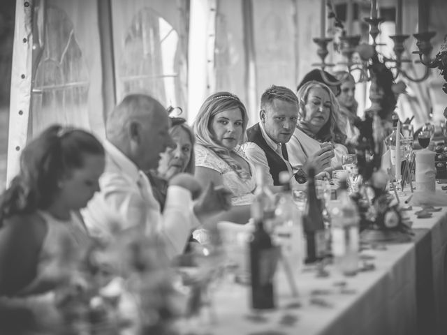 Le mariage de John et Elody à Tuffé, Sarthe 50