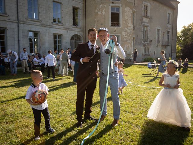 Le mariage de Thomas et Anaël à Les Riceys, Aube 65