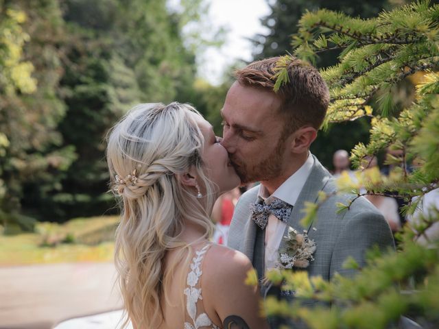 Le mariage de Nicolas et Juliette à Saint-Médard-en-Jalles, Gironde 14