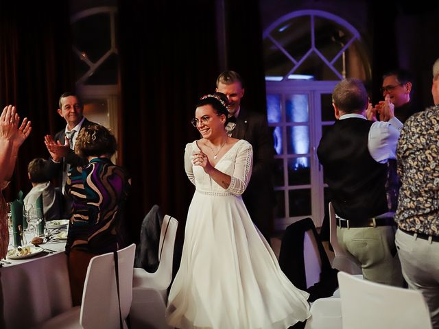 Le mariage de Hanthony et Héléna à Helstroff, Moselle 16