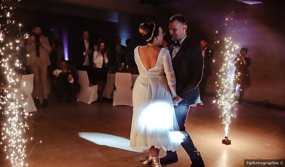 Le mariage de Hanthony et Héléna à Helstroff, Moselle