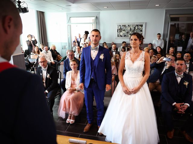 Le mariage de Candice et Pierre à Comines, Nord 18