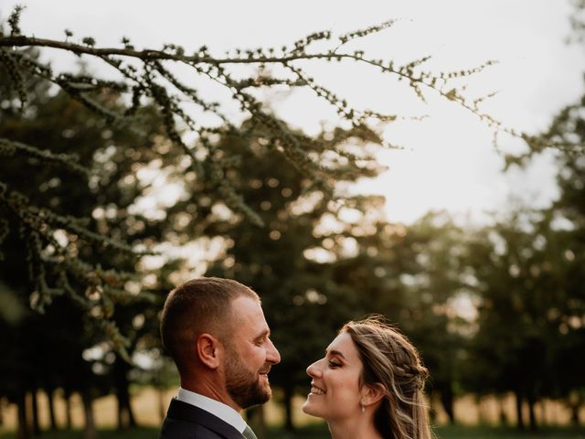 Le mariage de Olivier et Mélanie à Saint-Symphorien-sur-Coise, Rhône 25