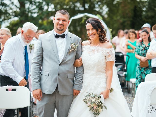 Le mariage de Romain et Doralie à Broyes, Marne 4