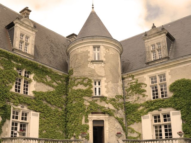 Le mariage de Julien et Angie à Brantôme, Dordogne 3