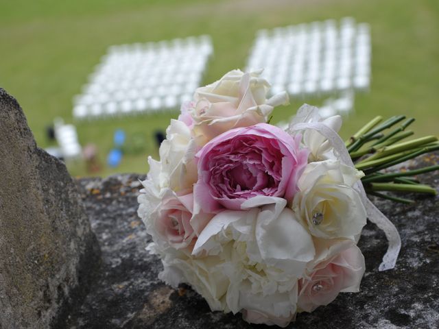 Le mariage de Julien et Angie à Brantôme, Dordogne 13