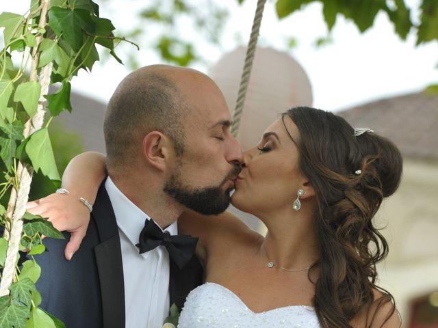 Le mariage de Julien et Angie à Brantôme, Dordogne 40