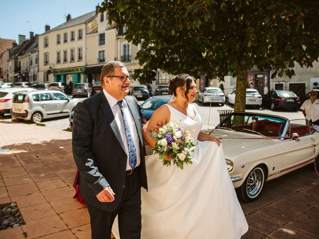 Le mariage de Edwin et Hélène à Bellême, Orne 6