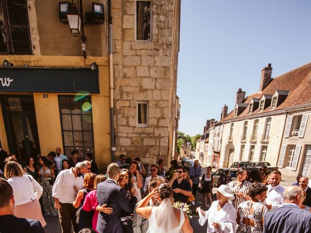 Le mariage de Edwin et Hélène à Bellême, Orne 13