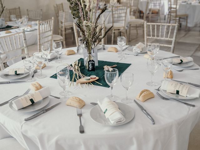 Le mariage de Cyrielle et Fanny à Landrais, Charente Maritime 18