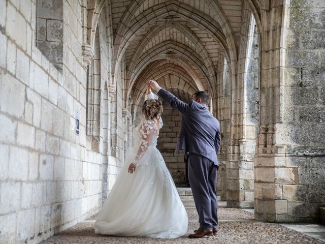 Le mariage de Toni et Elodie à Brantôme en Périgord, Dordogne 13