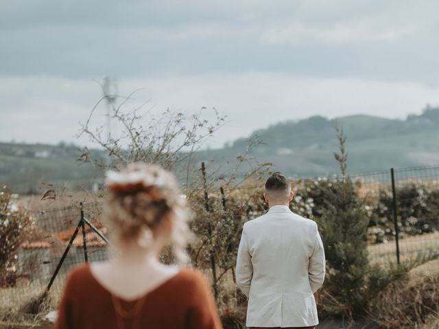 Le mariage de David et Victoire à Moissat, Puy-de-Dôme 33
