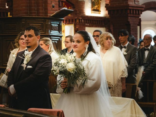 Le mariage de Benjamin et Sarah à Saint-Victurnien, Haute-Vienne 2