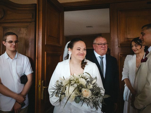 Le mariage de Benjamin et Sarah à Saint-Victurnien, Haute-Vienne 12