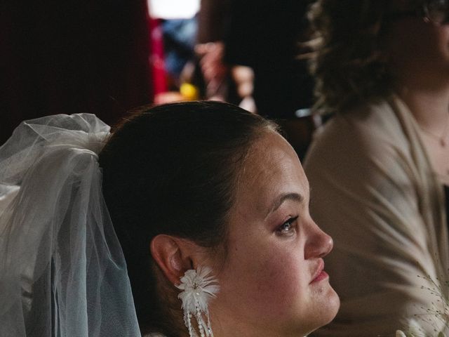 Le mariage de Benjamin et Sarah à Saint-Victurnien, Haute-Vienne 13