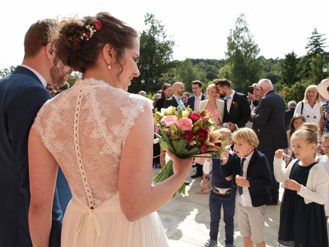 Le mariage de Martin et Agathe à La Ferté-Frênel, Orne 11