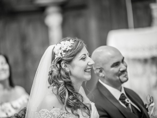 Le mariage de Yoann et Aurélie à Saint-Martin-la-Plaine, Loire 9