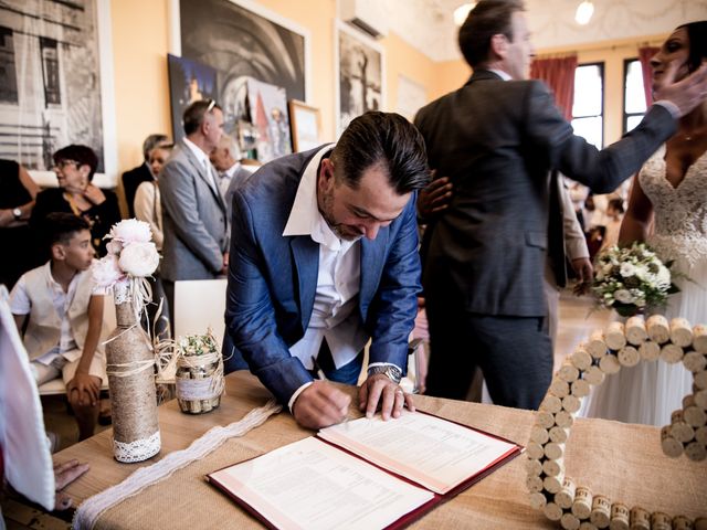 Le mariage de Benjamin et Amandine à Saint-Gilles, Gard 25