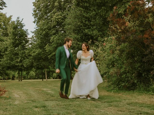 Le mariage de Valentin et Sandra à Charny-Orée-de-Puisaye, Yonne 74