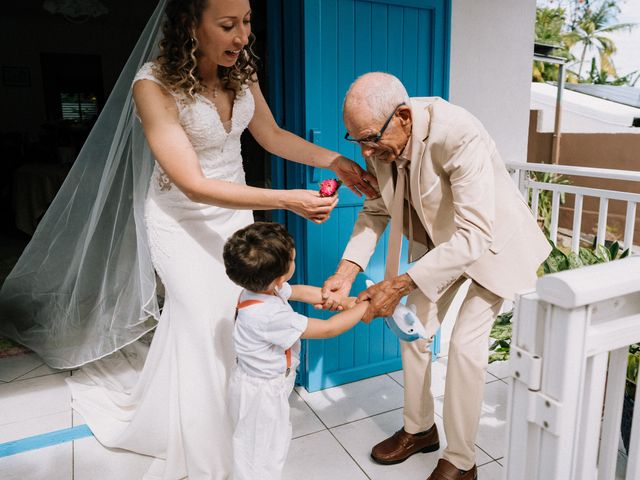 Le mariage de Cédric et Laetitia à L'Étang-Salé, La Réunion 22