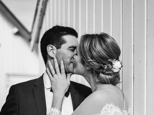 Le mariage de Sébastien et Justine à Jullouville, Manche 4