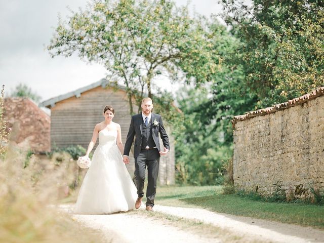 Le mariage de Loïc et Angélique à Dienville, Aube 58