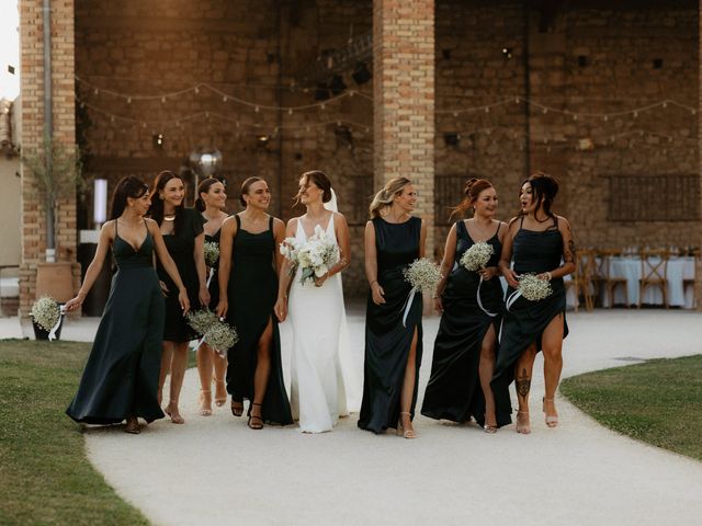 Le mariage de Vincent et Cassandre à Grignan, Drôme 14