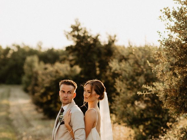 Le mariage de Vincent et Cassandre à Grignan, Drôme 28