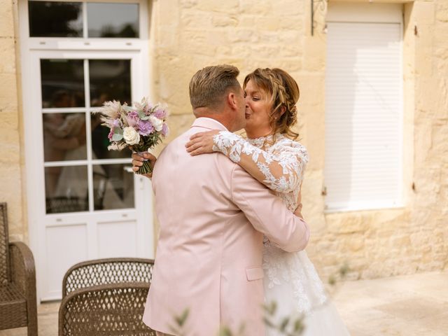 Le mariage de Cyril et Julie à Fleury-sur-Orne, Calvados 1