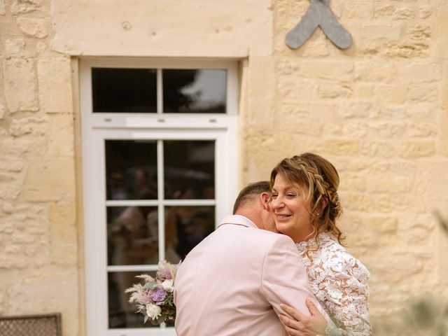 Le mariage de Cyril et Julie à Fleury-sur-Orne, Calvados 10