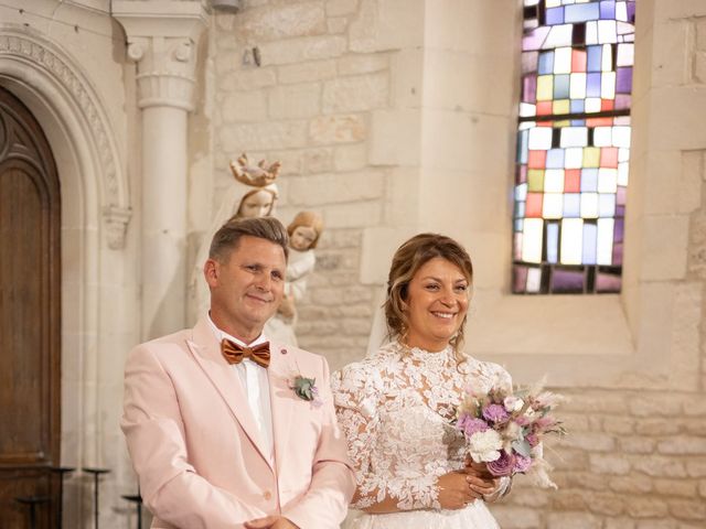 Le mariage de Cyril et Julie à Fleury-sur-Orne, Calvados 12