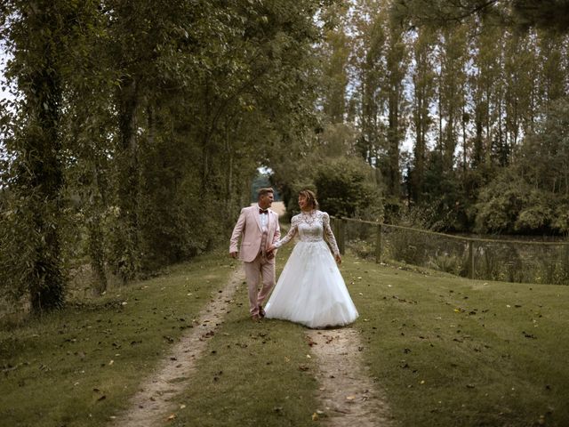 Le mariage de Cyril et Julie à Fleury-sur-Orne, Calvados 32