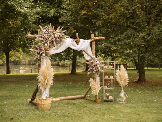 Le mariage de Cyril et Julie à Fleury-sur-Orne, Calvados 37