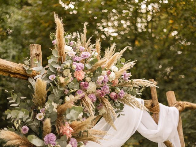 Le mariage de Cyril et Julie à Fleury-sur-Orne, Calvados 38