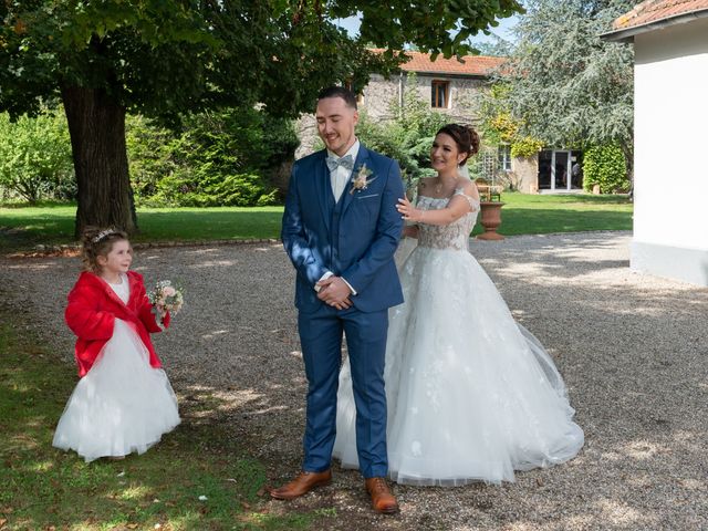 Le mariage de Nicolas et Rebecca à Roanne, Loire 14