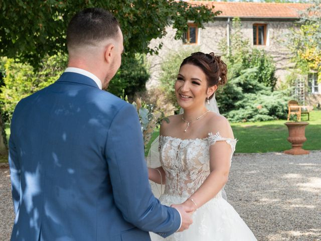 Le mariage de Nicolas et Rebecca à Roanne, Loire 15