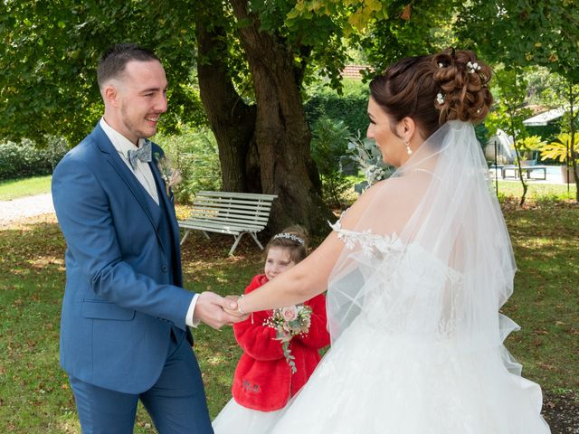 Le mariage de Nicolas et Rebecca à Roanne, Loire 17