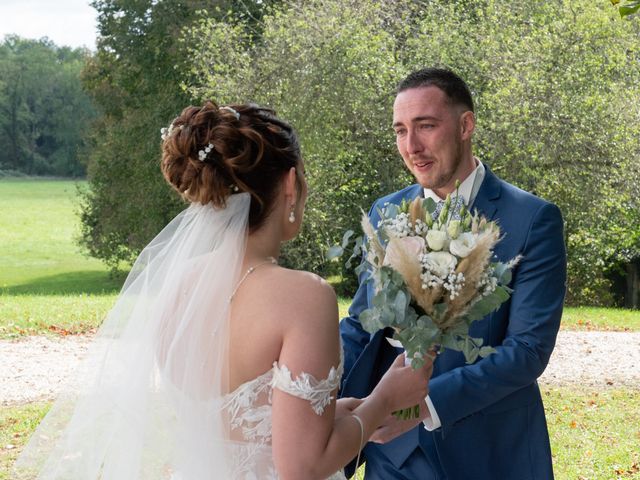 Le mariage de Nicolas et Rebecca à Roanne, Loire 19