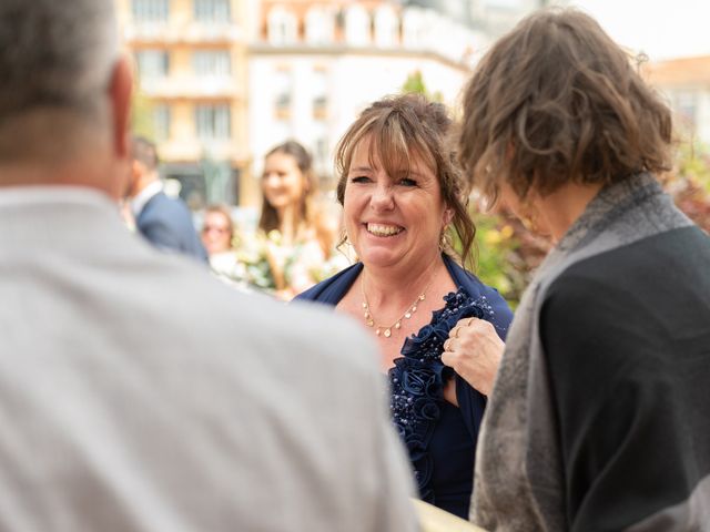 Le mariage de Nicolas et Rebecca à Roanne, Loire 30