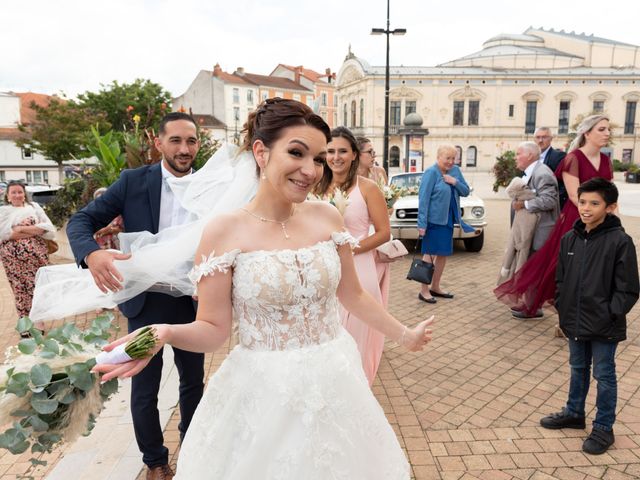 Le mariage de Nicolas et Rebecca à Roanne, Loire 32