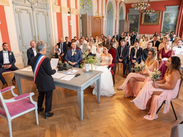 Le mariage de Nicolas et Rebecca à Roanne, Loire 37