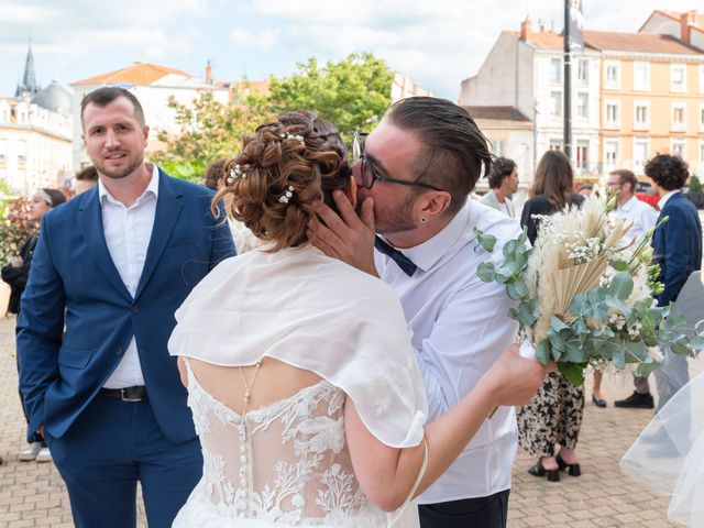 Le mariage de Nicolas et Rebecca à Roanne, Loire 41