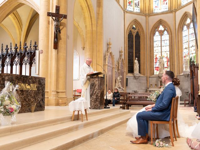 Le mariage de Nicolas et Rebecca à Roanne, Loire 49