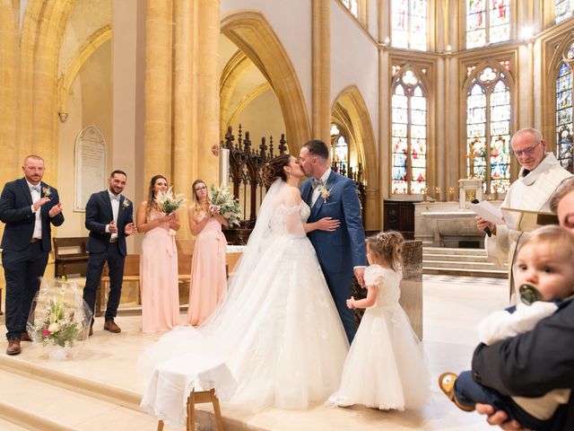 Le mariage de Nicolas et Rebecca à Roanne, Loire 54