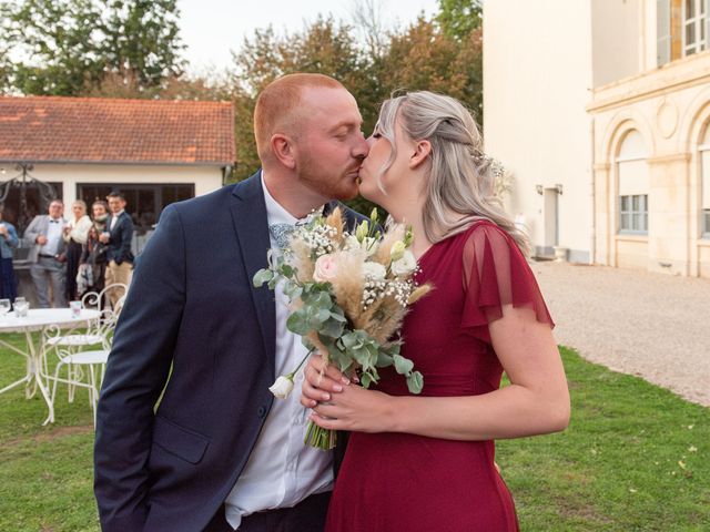 Le mariage de Nicolas et Rebecca à Roanne, Loire 65