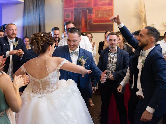 Le mariage de Nicolas et Rebecca à Roanne, Loire 72