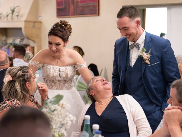 Le mariage de Nicolas et Rebecca à Roanne, Loire 79